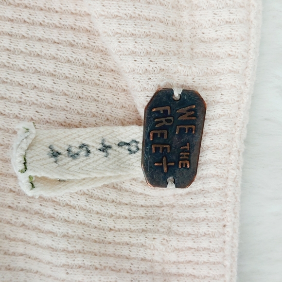 Free People We the Free Blossom Thermal  Light Pink Boho Oversized Top P1678 - Picture 7 of 10